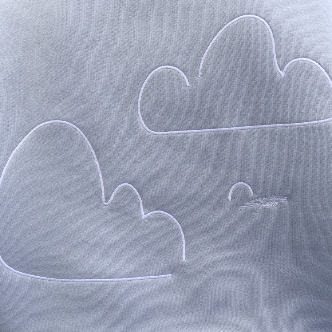 CLOUDY SWEATER